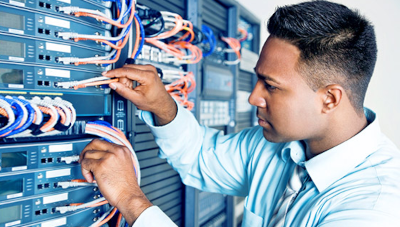 Maintenancier informatique et réseaux de télécommunications